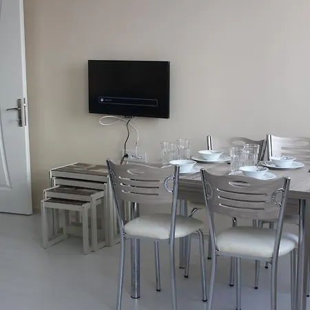 Apartament White House